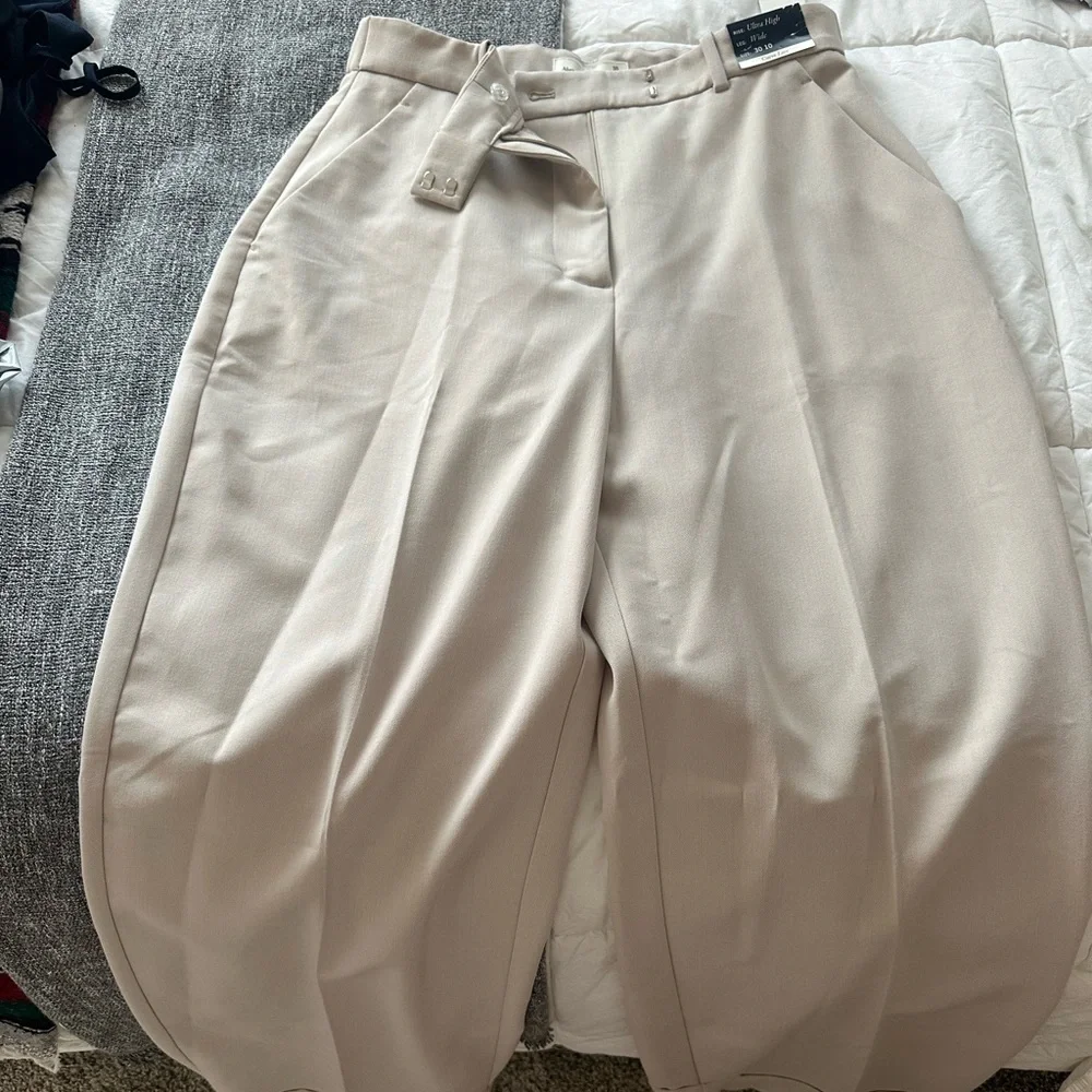 NWT: Abercrombie & Fitch Cream Wide-Leg Trousers - Picture 4 of 7